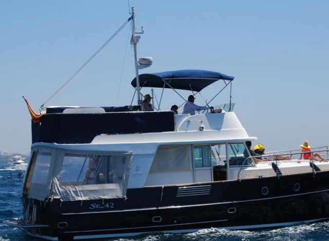 magnifico barco a motor